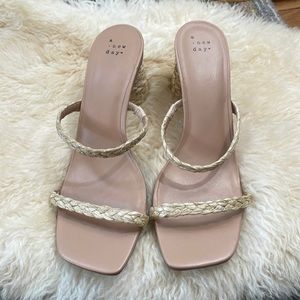 A new Day Tweed Heel